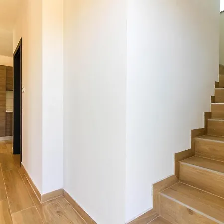 Villa New Seve Ii With Pool, Near The Town Center, 3km From The *