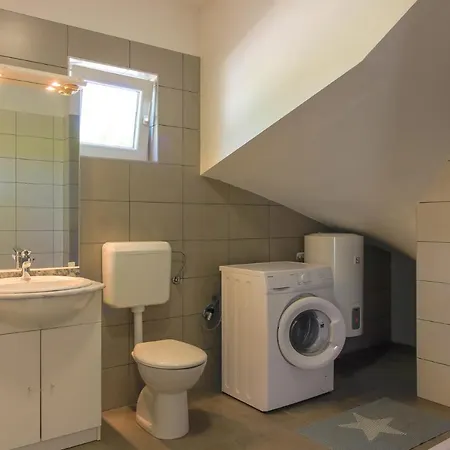 New Seve Ii With Pool, Near The Town Center, 3km From The Villa Pola