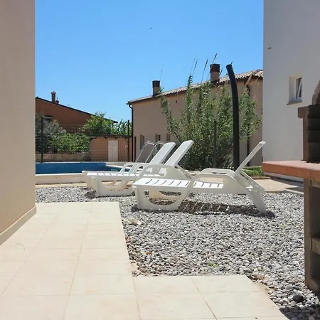 New Seve Ii With Pool, Near The Town Center, 3km From The Villa *